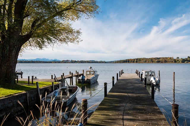 U22国足力克韩国U22，球迷在球员谢场时高喊“雄起”